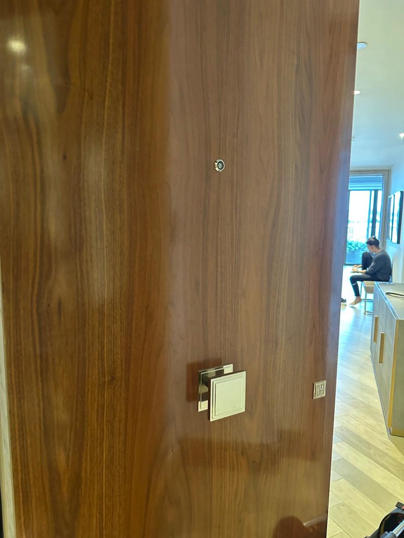 lock change door latch sticking Chelsea Locksmith London